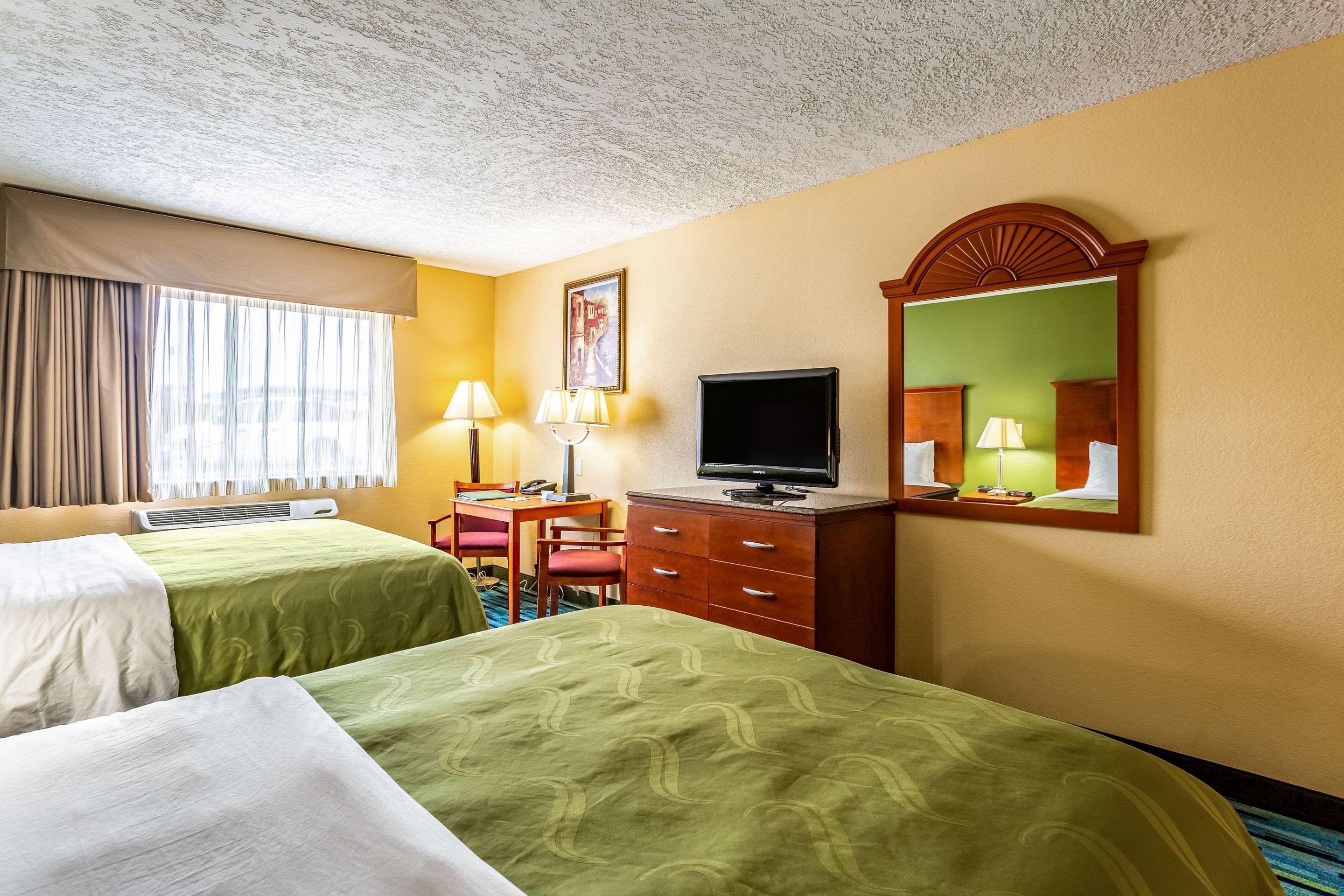 Quality Inn Los Lunas Екстериор снимка