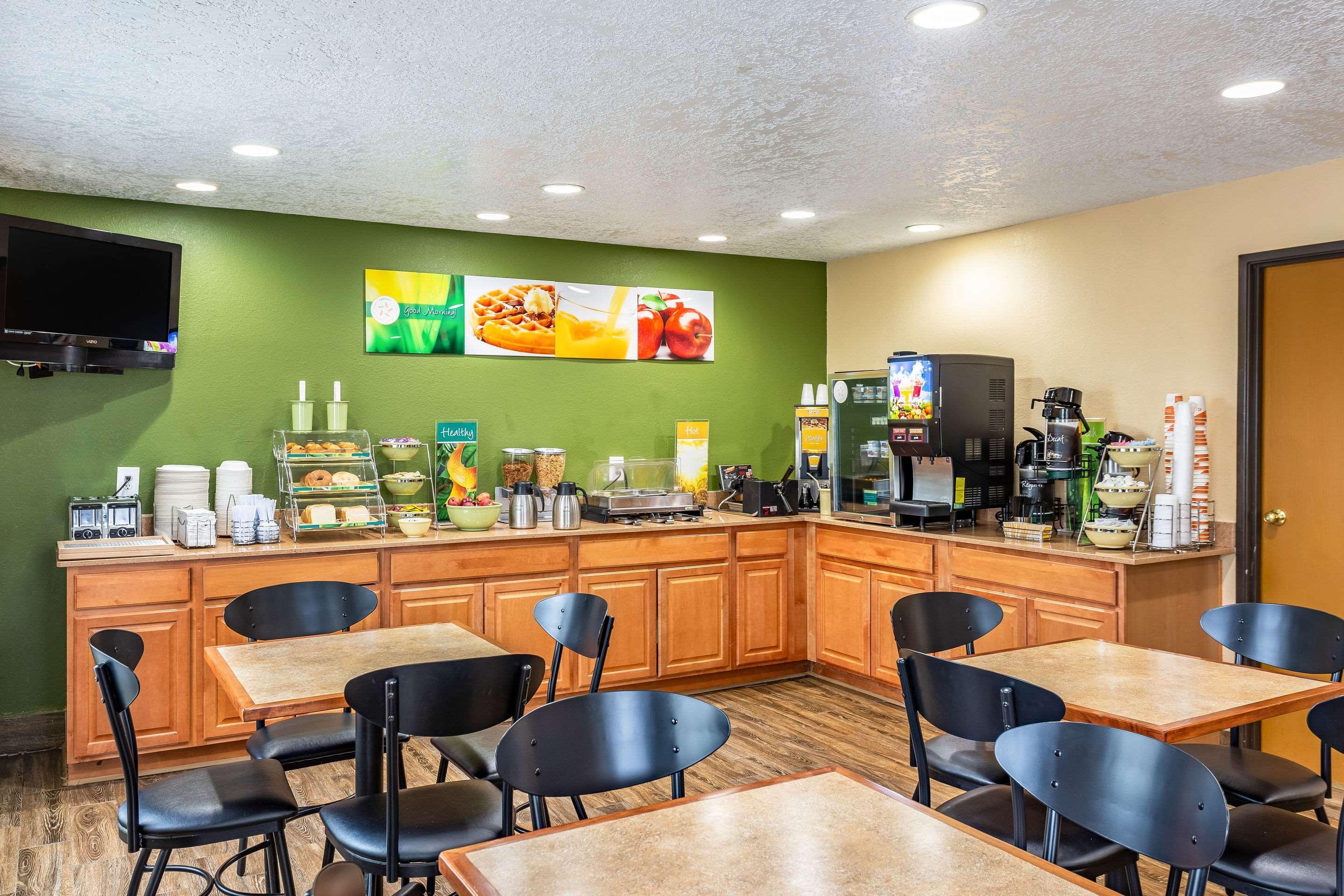 Quality Inn Los Lunas Екстериор снимка