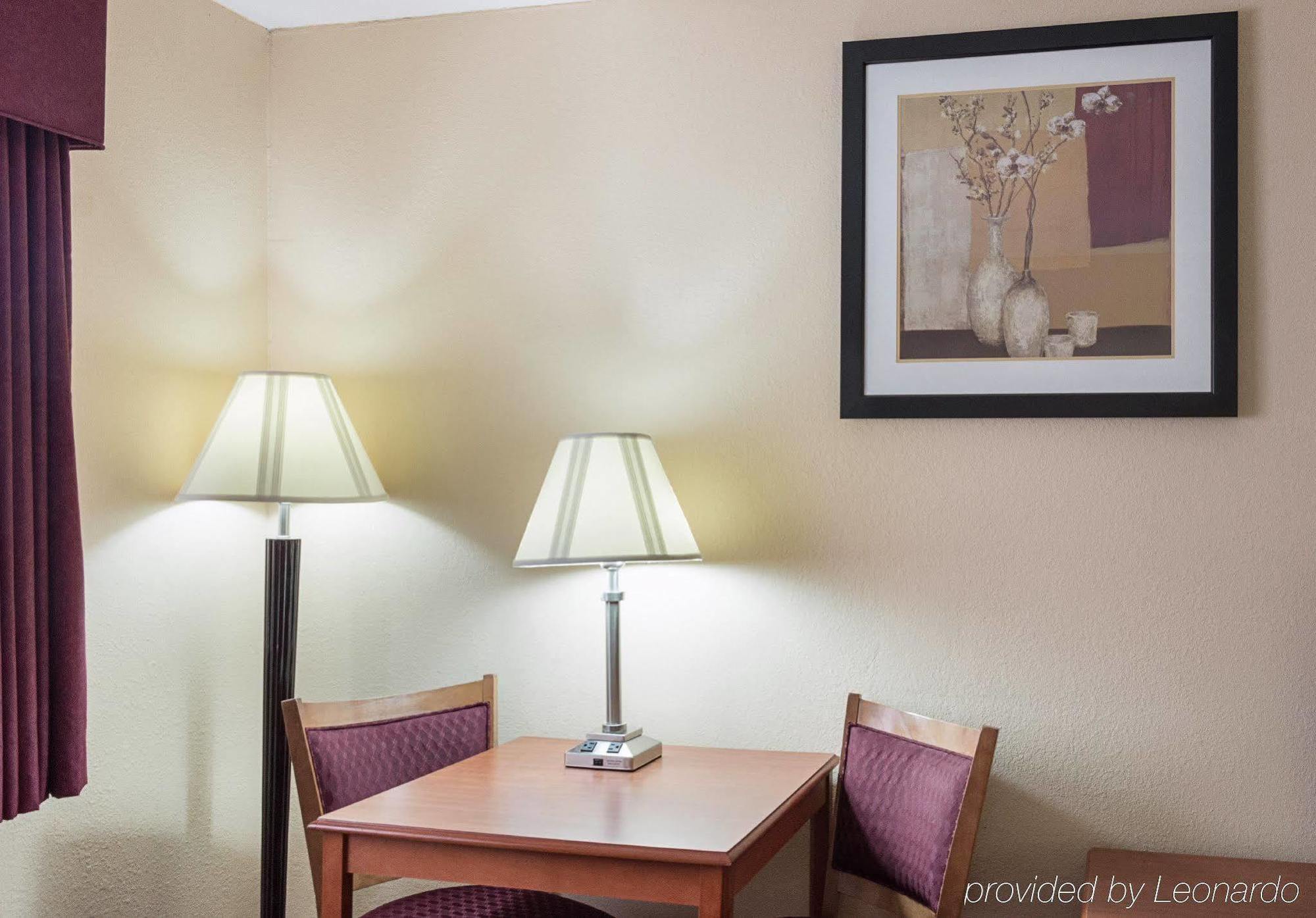 Quality Inn Los Lunas Екстериор снимка