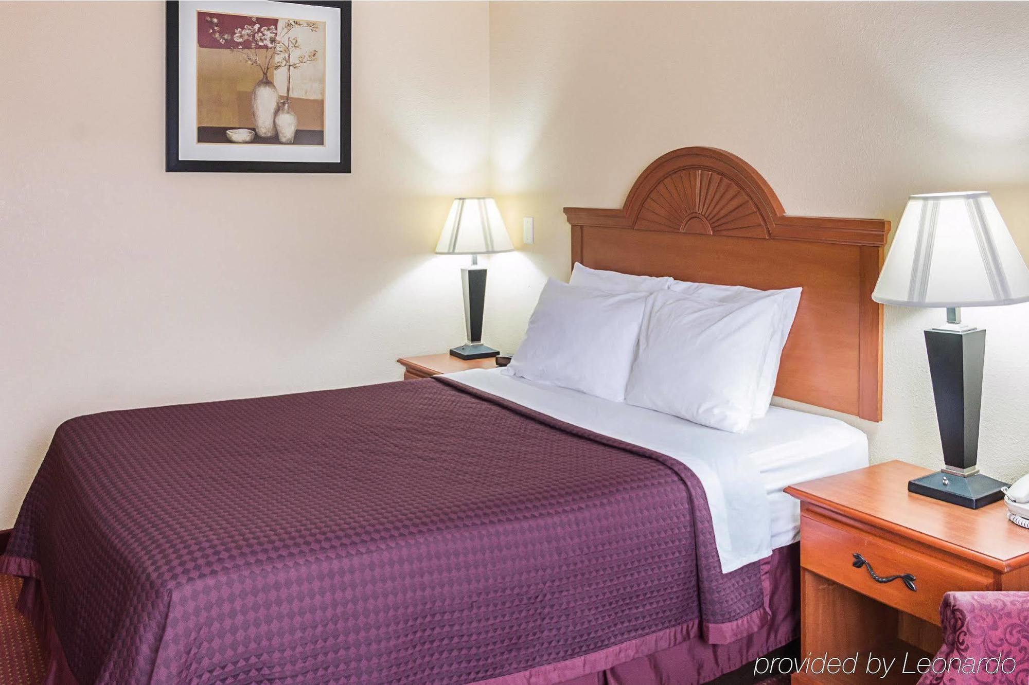 Quality Inn Los Lunas Екстериор снимка